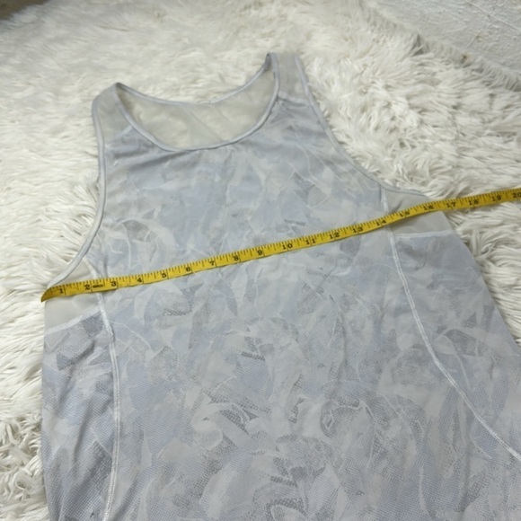 Lululemon Sculpt Tank - Picture 2 of 3